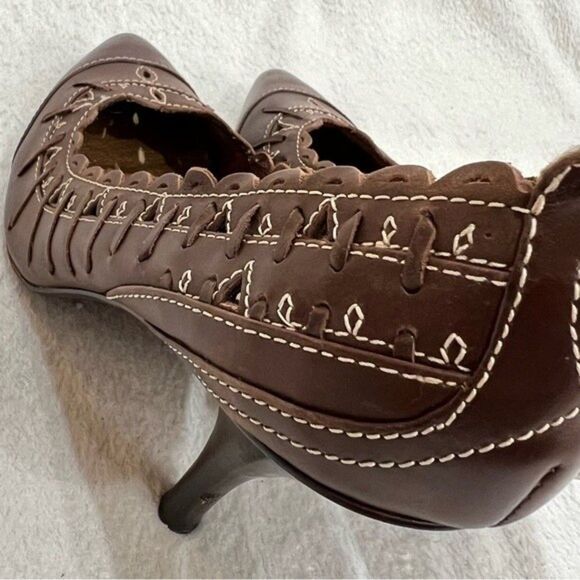 Naughty Monkey Scalloped Faux Leather Pumps size 10 - Picture 5 of 15